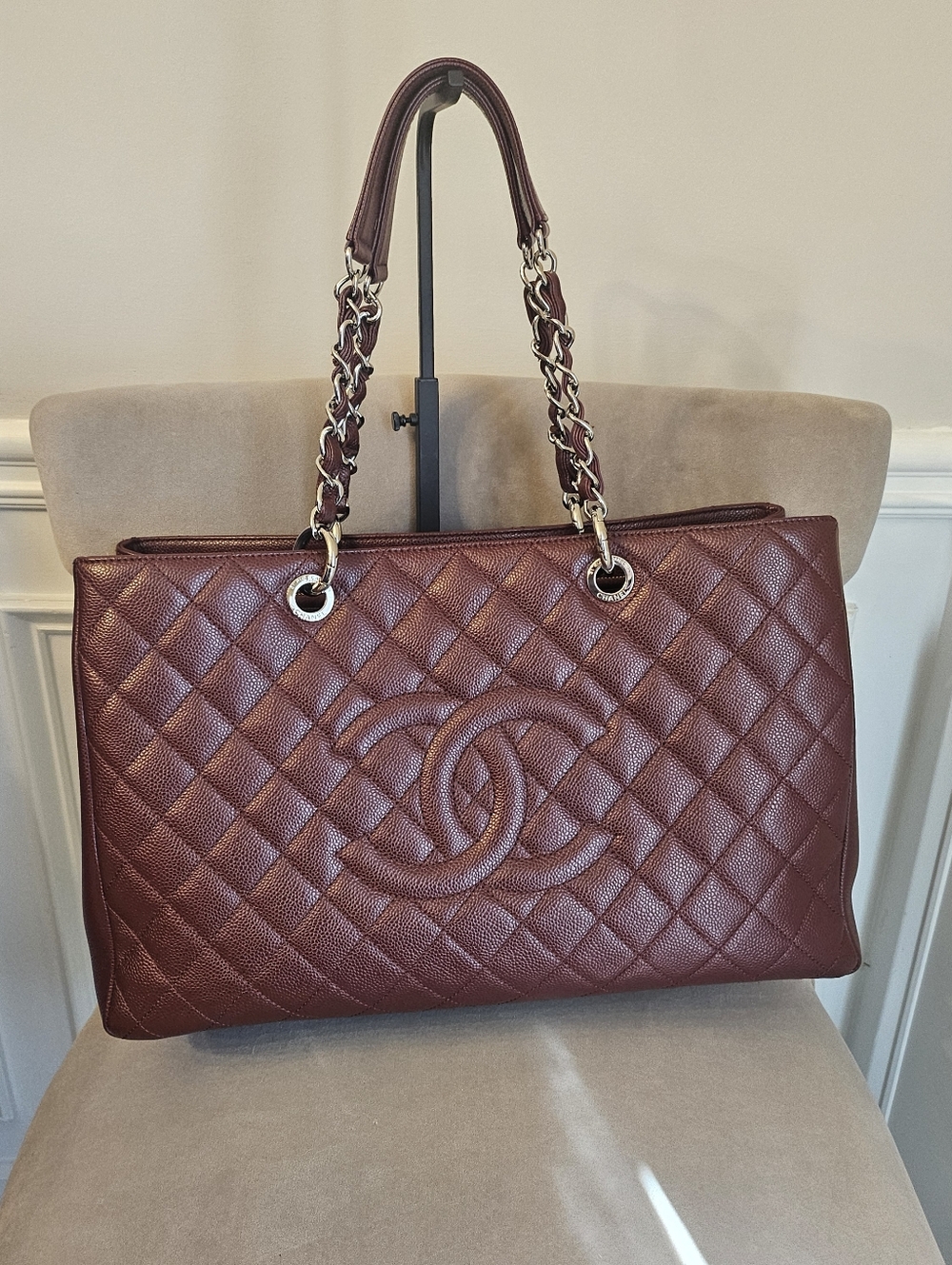 CHANEL GST XL Burgundy Caviar Leather Tote Silver HW Series 17 Discontinued